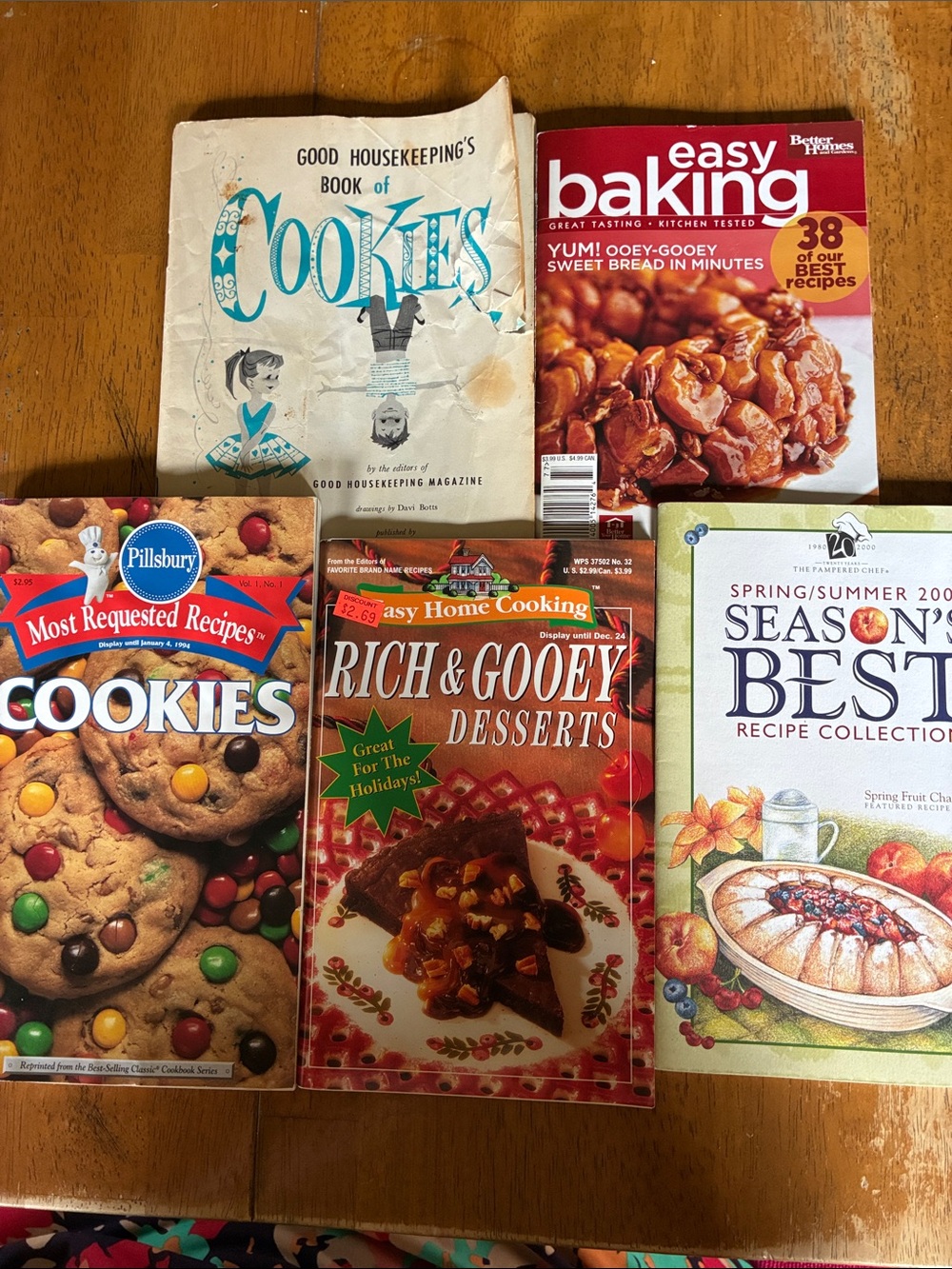 Lot of 5 assorted baking vintage cookbooks